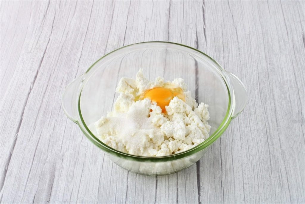 Healthy Baked Cottage Cheese Pancakes 192 kcal Mix the base