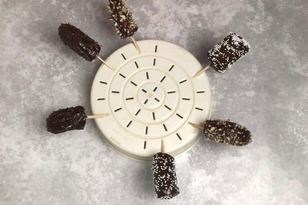 Delicious Chocolate-Covered Bananas 215 kcal Let them set and chill